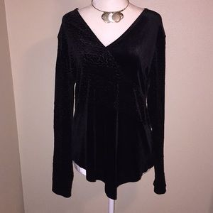 NWOT Mirador, women velvet top, size M